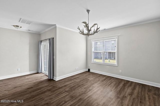 310 S Stingray Lane, Sneads Ferry, NC 28460