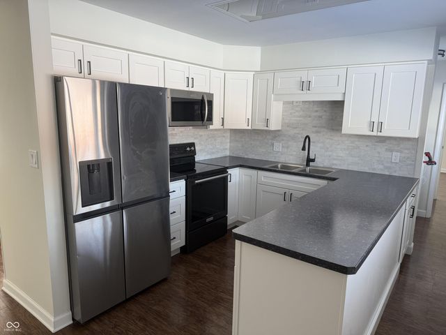 301 Meadow Drive, Greenwood, IN 46142