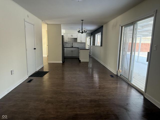 301 Meadow Drive, Greenwood, IN 46142