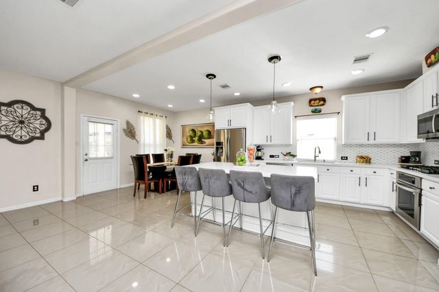 10803 Shannon Mills Lane, Houston, TX 77075