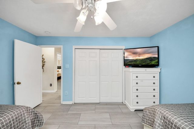 10803 Shannon Mills Lane, Houston, TX 77075