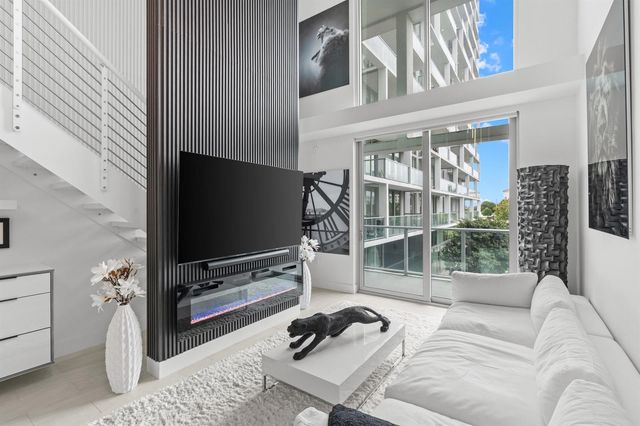 2000 Metropica Way 214, Sunrise, FL 33323