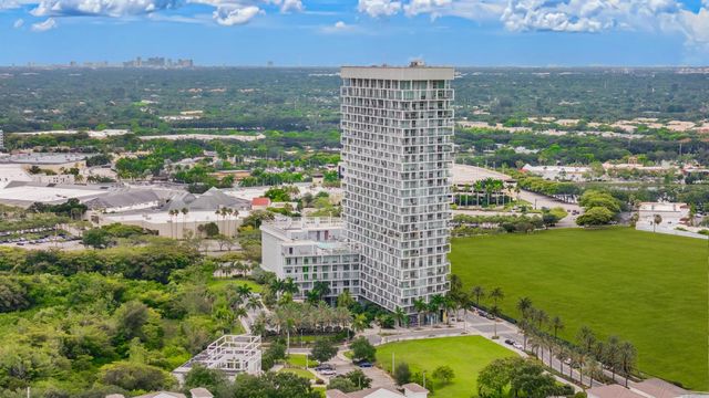 2000 Metropica Way 214, Sunrise, FL 33323