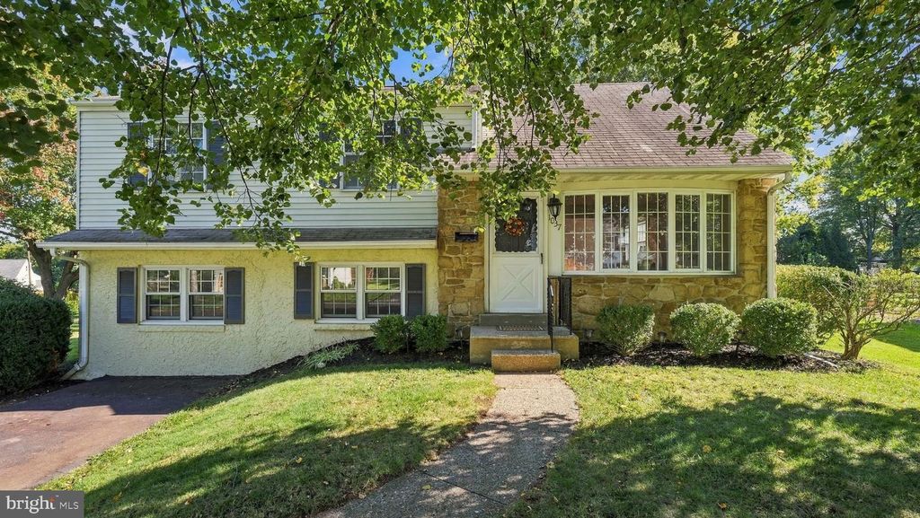 1037 PROSS RD #, LANSDALE, PA 19446 — photo 2