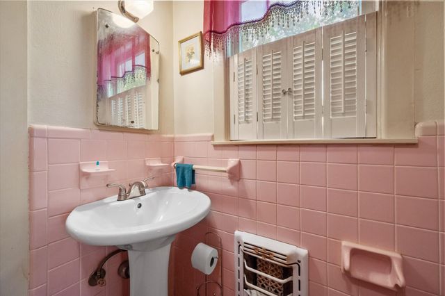 110 Woodland Avenue, Corsicana, TX 75110