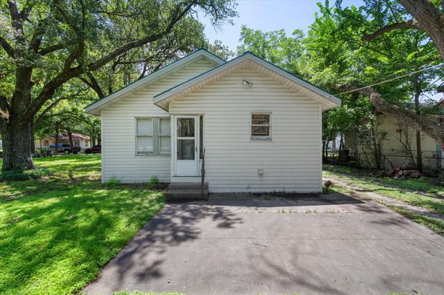 110 Woodland Avenue, Corsicana, TX 75110