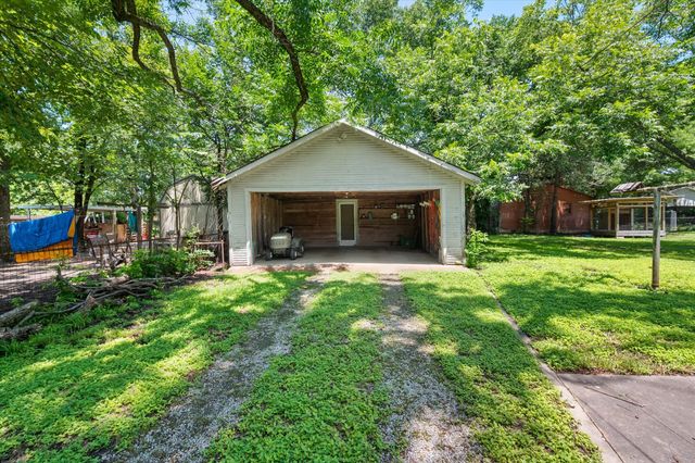 110 Woodland Avenue, Corsicana, TX 75110