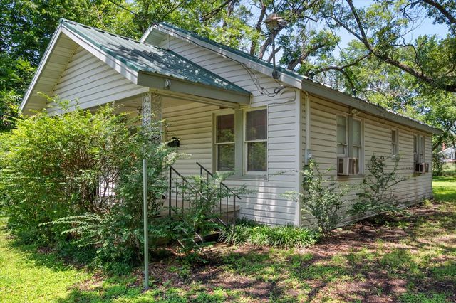 110 Woodland Avenue, Corsicana, TX 75110