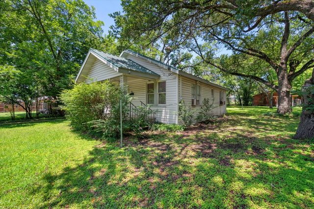 110 Woodland Avenue, Corsicana, TX 75110