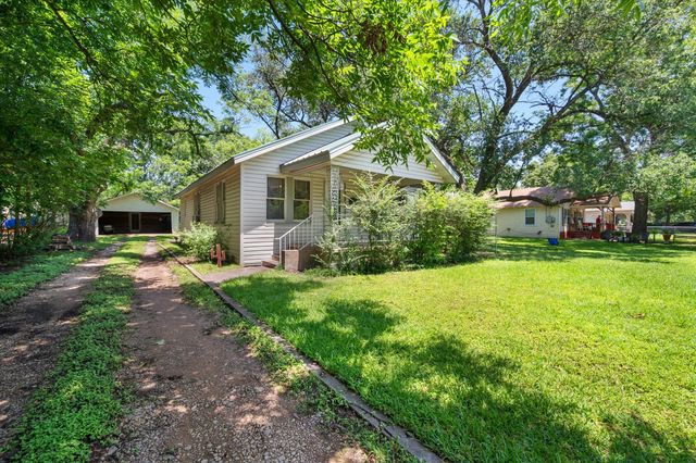110 Woodland Avenue, Corsicana, TX 75110