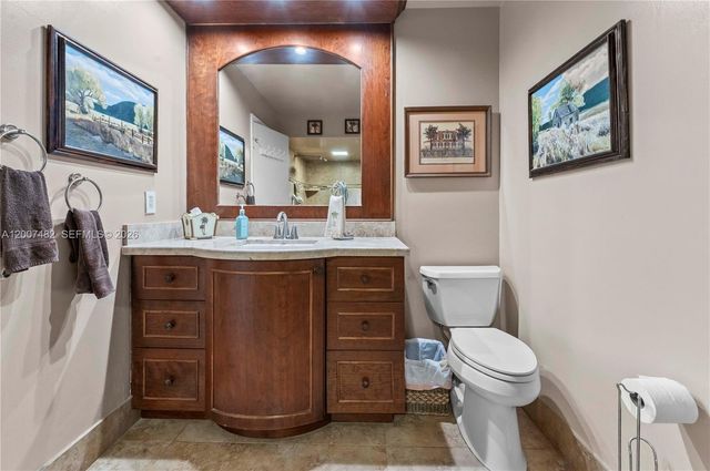 10651 SW 27th St, Davie, FL 33328
