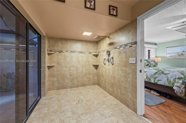 10651 SW 27th St, Davie, FL 33328