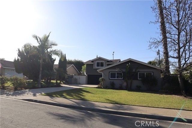906 Majella, La Verne, CA 91750