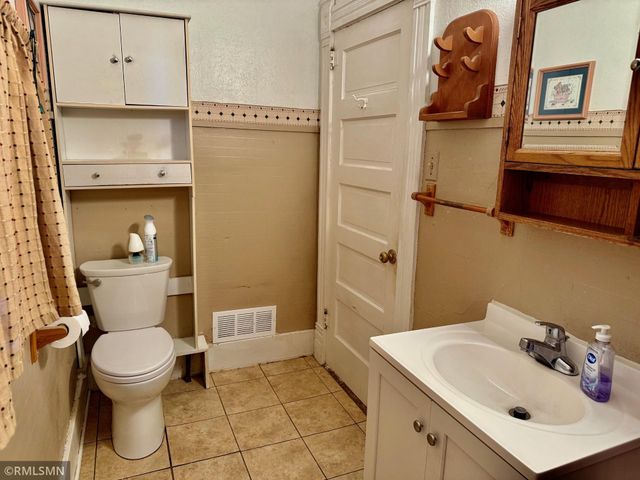 613 Maine Avenue, Adrian, MN 56110