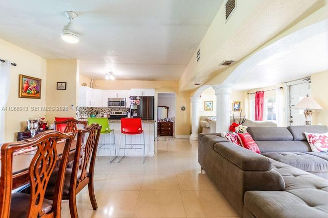 6101 Flagler St, Hollywood, FL 33023