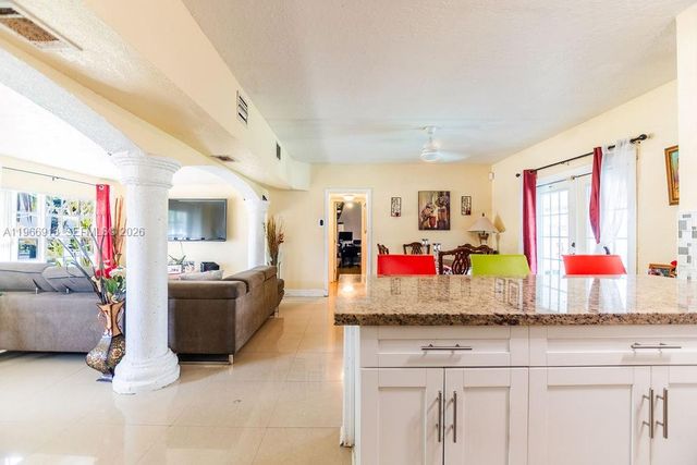 6101 Flagler St, Hollywood, FL 33023