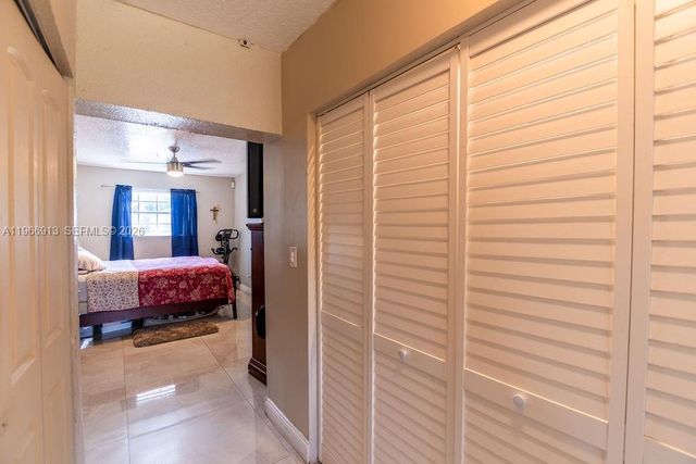 6101 Flagler St, Hollywood, FL 33023