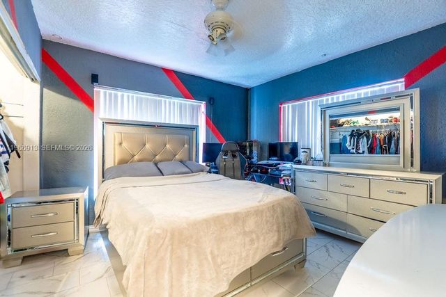 6101 Flagler St, Hollywood, FL 33023