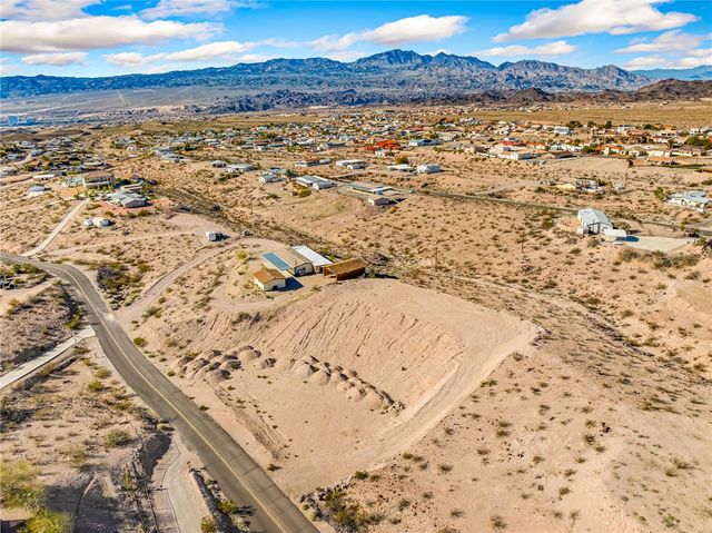 4389 La Mesa Road, Bullhead City, AZ 86429