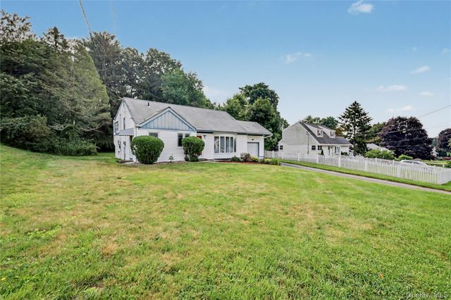19 Cynthia Road, Cortlandt Manor, NY 10567
