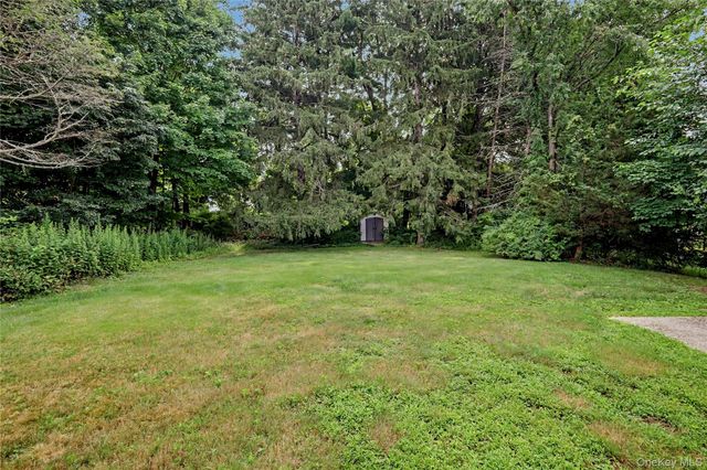 19 Cynthia Road, Cortlandt Manor, NY 10567