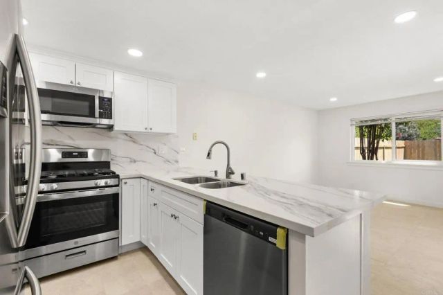 1850 Hilton Head Rd, El Cajon, CA 92019