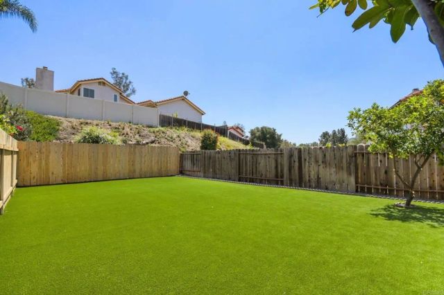 1850 Hilton Head Rd, El Cajon, CA 92019
