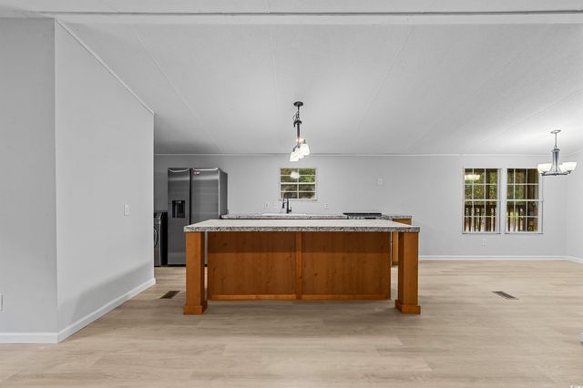 136 Vernon Way, Hemingway, SC 29554