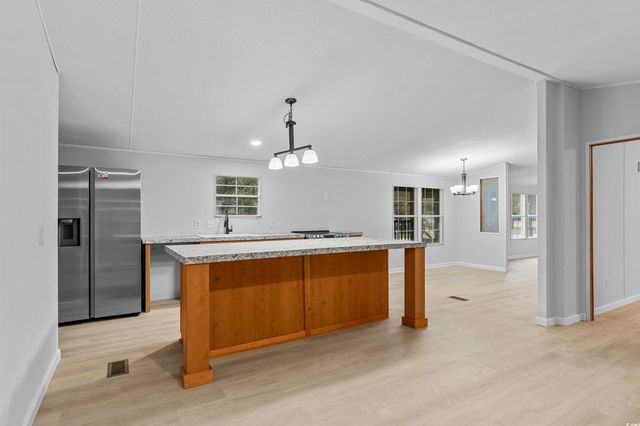 136 Vernon Way, Hemingway, SC 29554