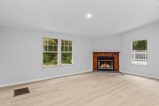 136 Vernon Way, Hemingway, SC 29554