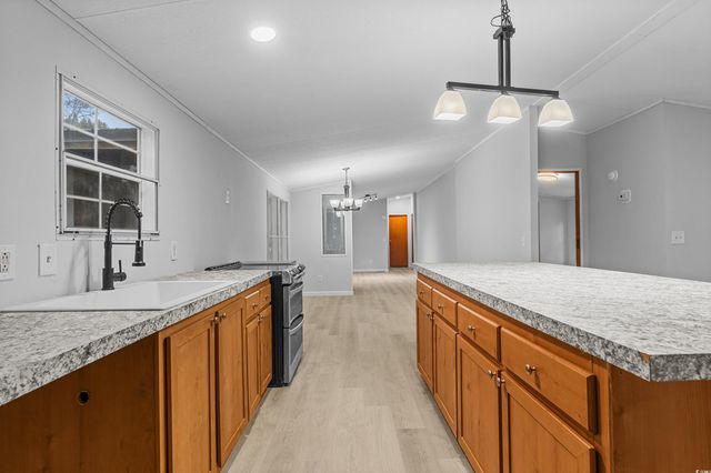 136 Vernon Way, Hemingway, SC 29554