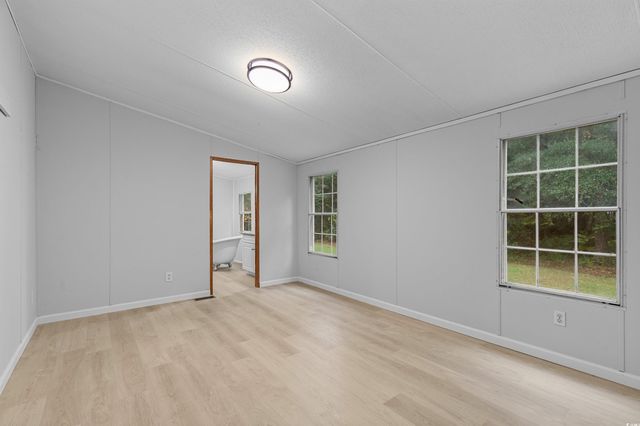 136 Vernon Way, Hemingway, SC 29554