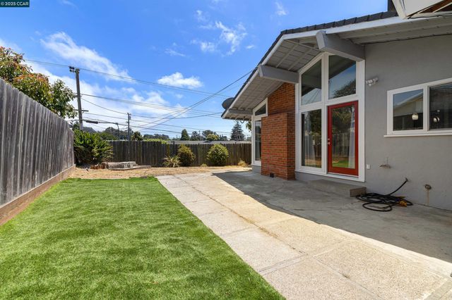 2508 Moyers Rd, Richmond, CA 94806