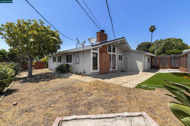 2508 Moyers Rd, Richmond, CA 94806
