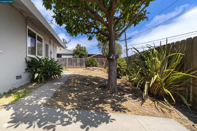 2508 Moyers Rd, Richmond, CA 94806