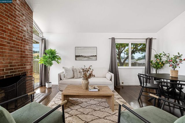 2508 Moyers Rd, Richmond, CA 94806