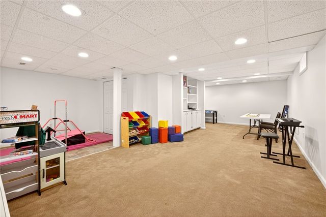 14 Princeton Lane, Perinton, NY 14450