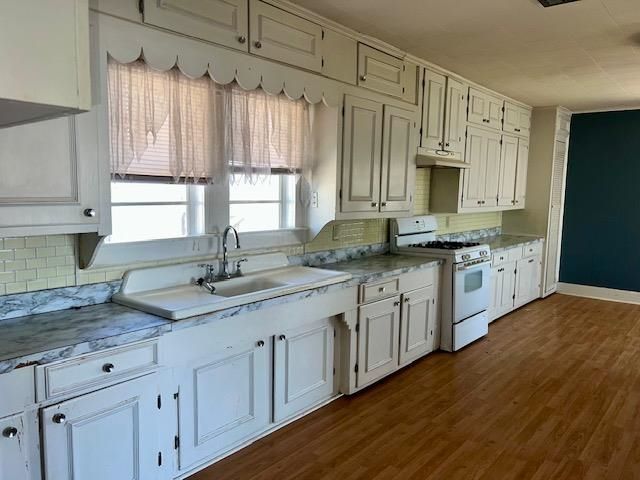 828 Elm, Houma, LA 70364