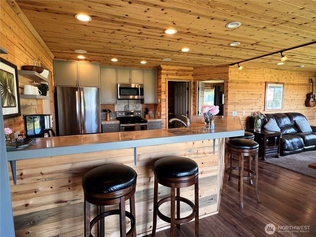 121 Arbor Lane, Sequim, WA 98382