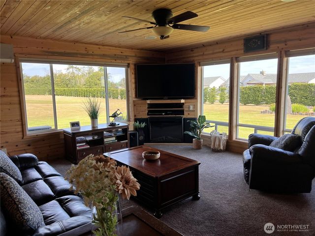 121 Arbor Lane, Sequim, WA 98382