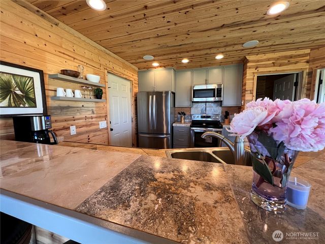 121 Arbor Lane, Sequim, WA 98382