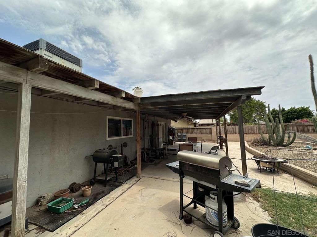 Image 9 of property listing at 396 W Jones ST, Brawley, CA 92227