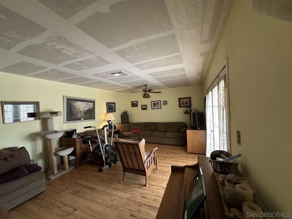 Image 19 of property listing at 396 W Jones ST, Brawley, CA 92227