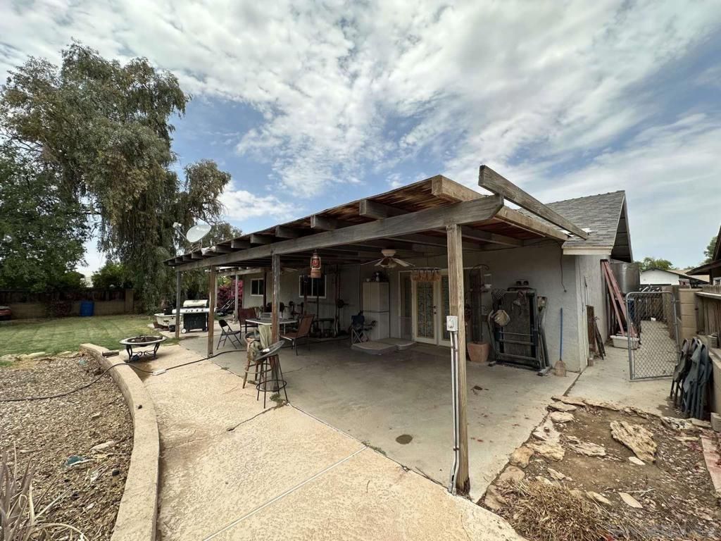 Image 2 of property listing at 396 W Jones ST, Brawley, CA 92227