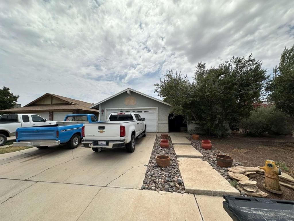 Image 7 of property listing at 396 W Jones ST, Brawley, CA 92227