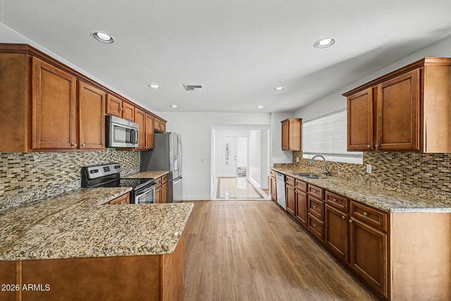 508 E SAGEBRUSH Street, Litchfield Park, AZ 85340