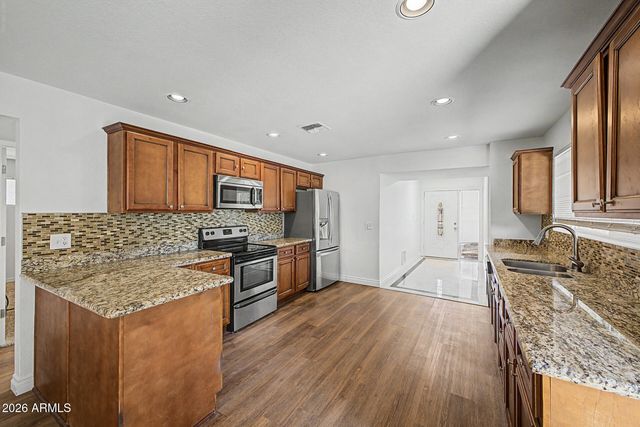 508 E SAGEBRUSH Street, Litchfield Park, AZ 85340