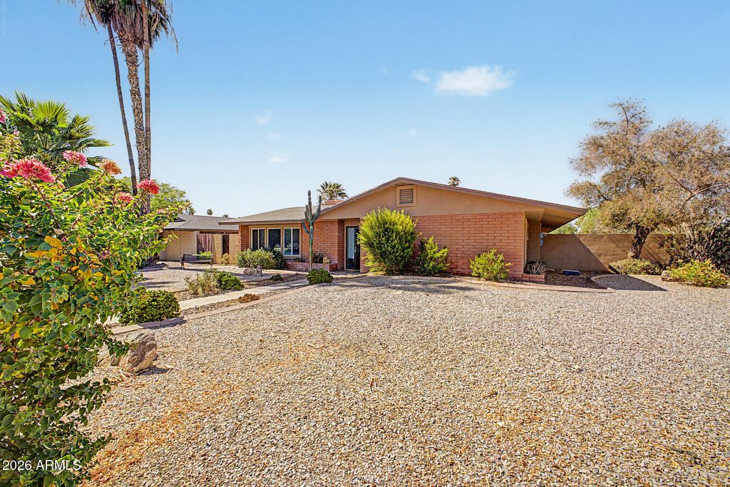 508 E SAGEBRUSH Street, Litchfield Park, AZ 85340 — photo 3