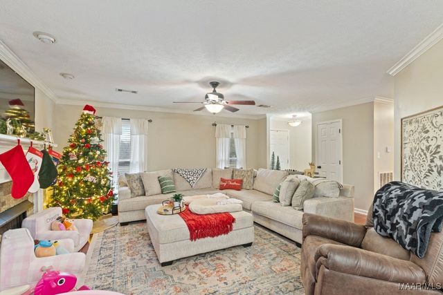 307 OLD ORCHARD Road, Deatsville, AL 36022