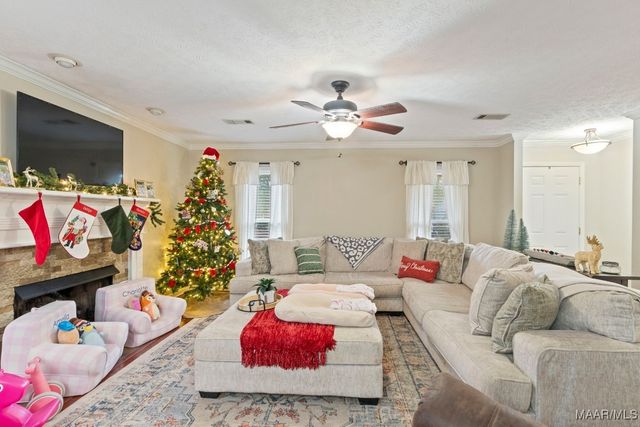 307 OLD ORCHARD Road, Deatsville, AL 36022